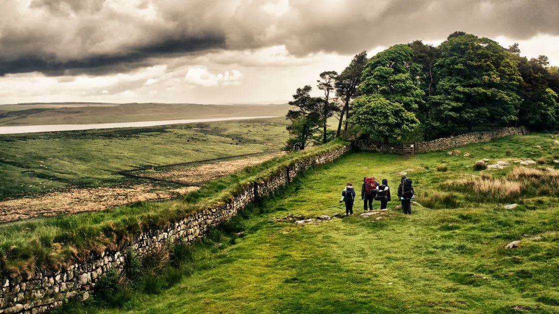 5 Reasons Why Hiking Is Better in the UK vs the US
