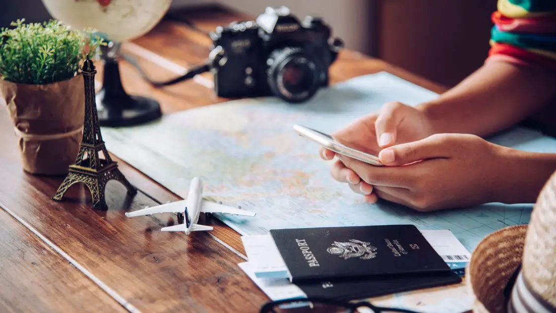 29 Travel Apps to Save Money & Time in the UK or Europe
