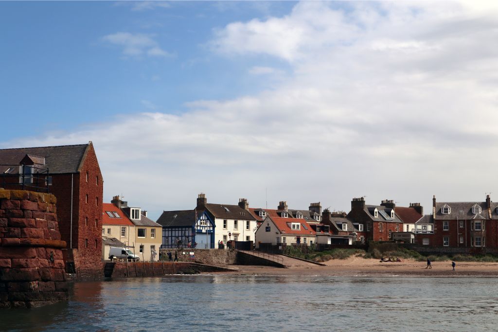 Day trips from Edinburgh: North Berwick town from the ocean