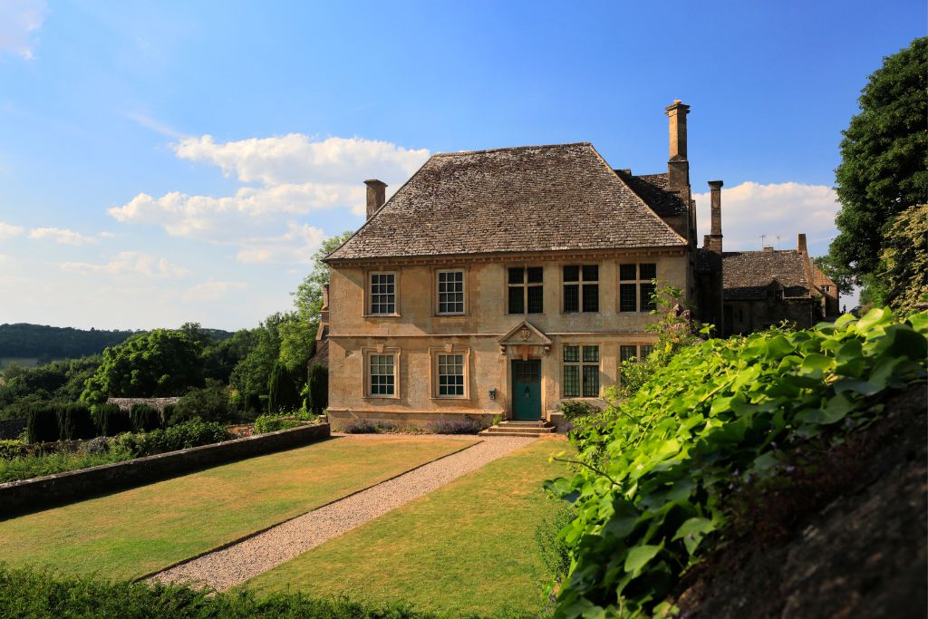 Snowshill Manor stone house in the Cotswold countryside
